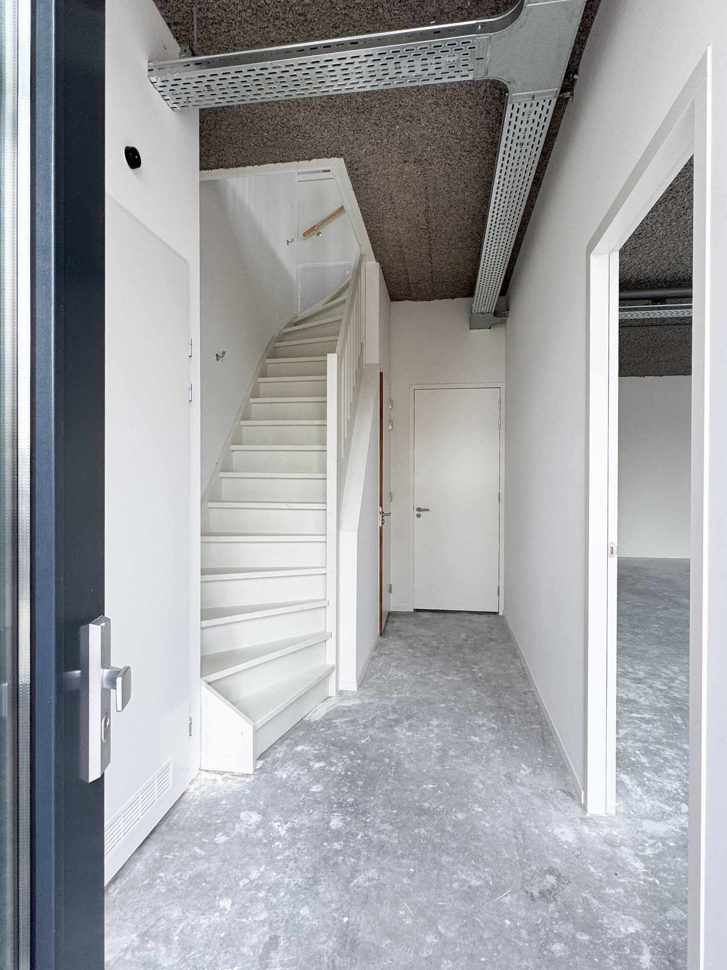 View photo 3 of Nijverheidslaan 10-A