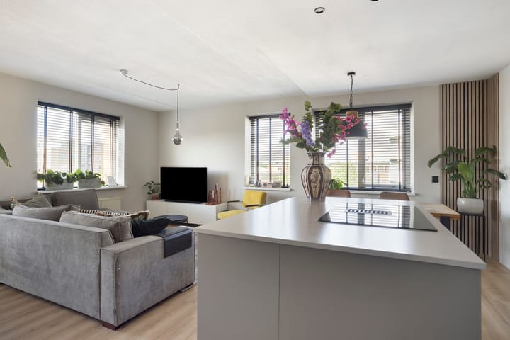 Foto 15 van Leeghwaterstraat 104