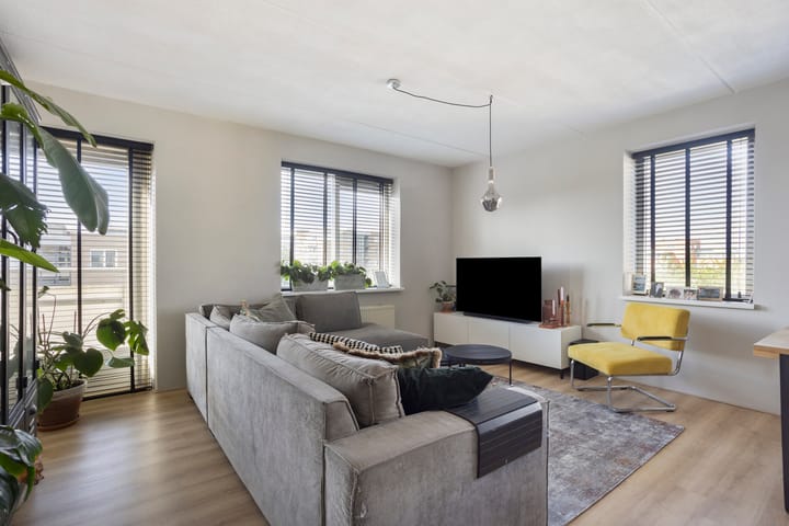 Foto 16 van Leeghwaterstraat 104