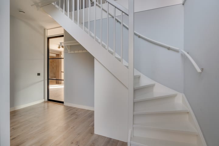 Foto 7 van J. Schaperstraat 6