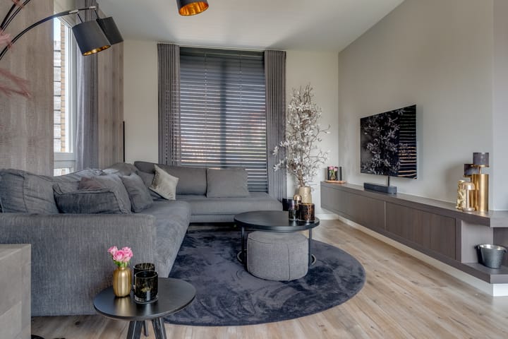 Foto 11 van J. Schaperstraat 6