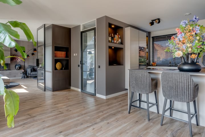 Foto 17 van J. Schaperstraat 6