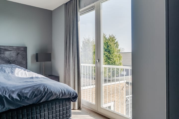 Foto 27 van J. Schaperstraat 6