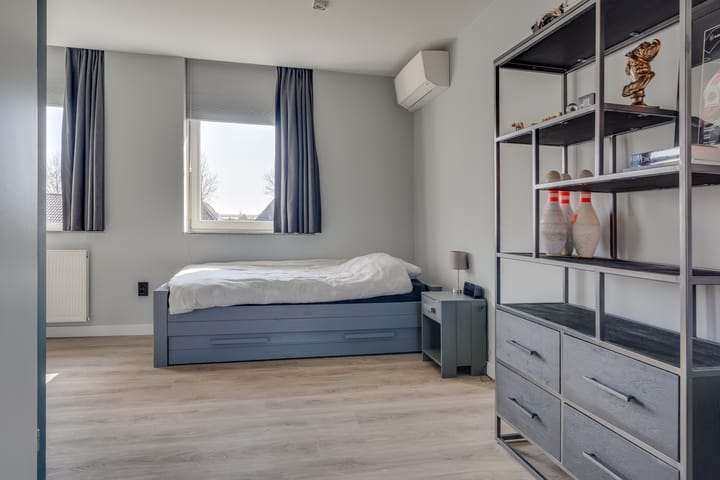 Foto 32 van J. Schaperstraat 6