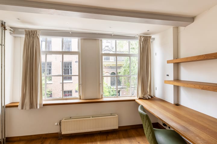 Foto 18 van Utrechtsedwarsstraat 10