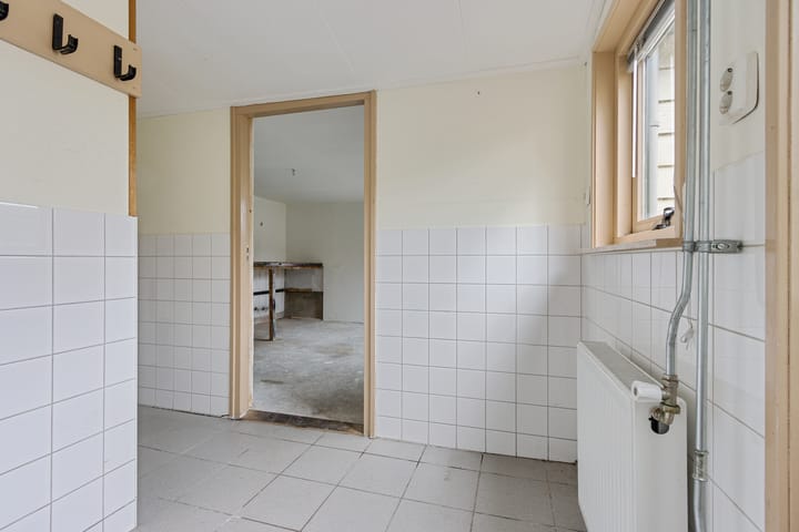 Photo 15 of Buorren 9