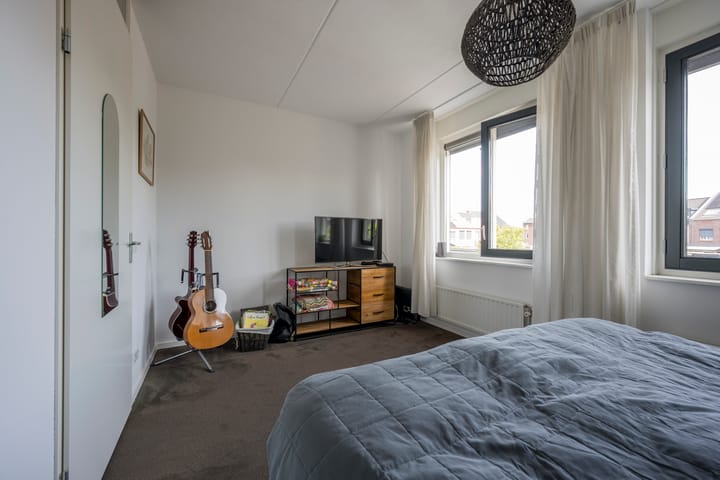 Foto 15 van Huurdemanskamp 35