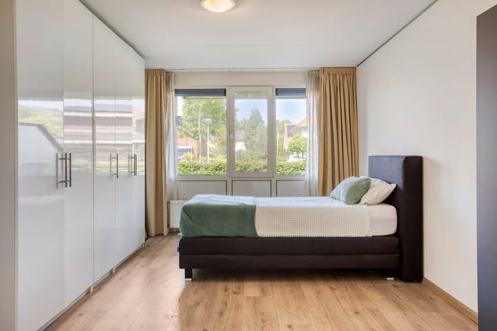 Photo 14 of Jan van Elburgstraat 9