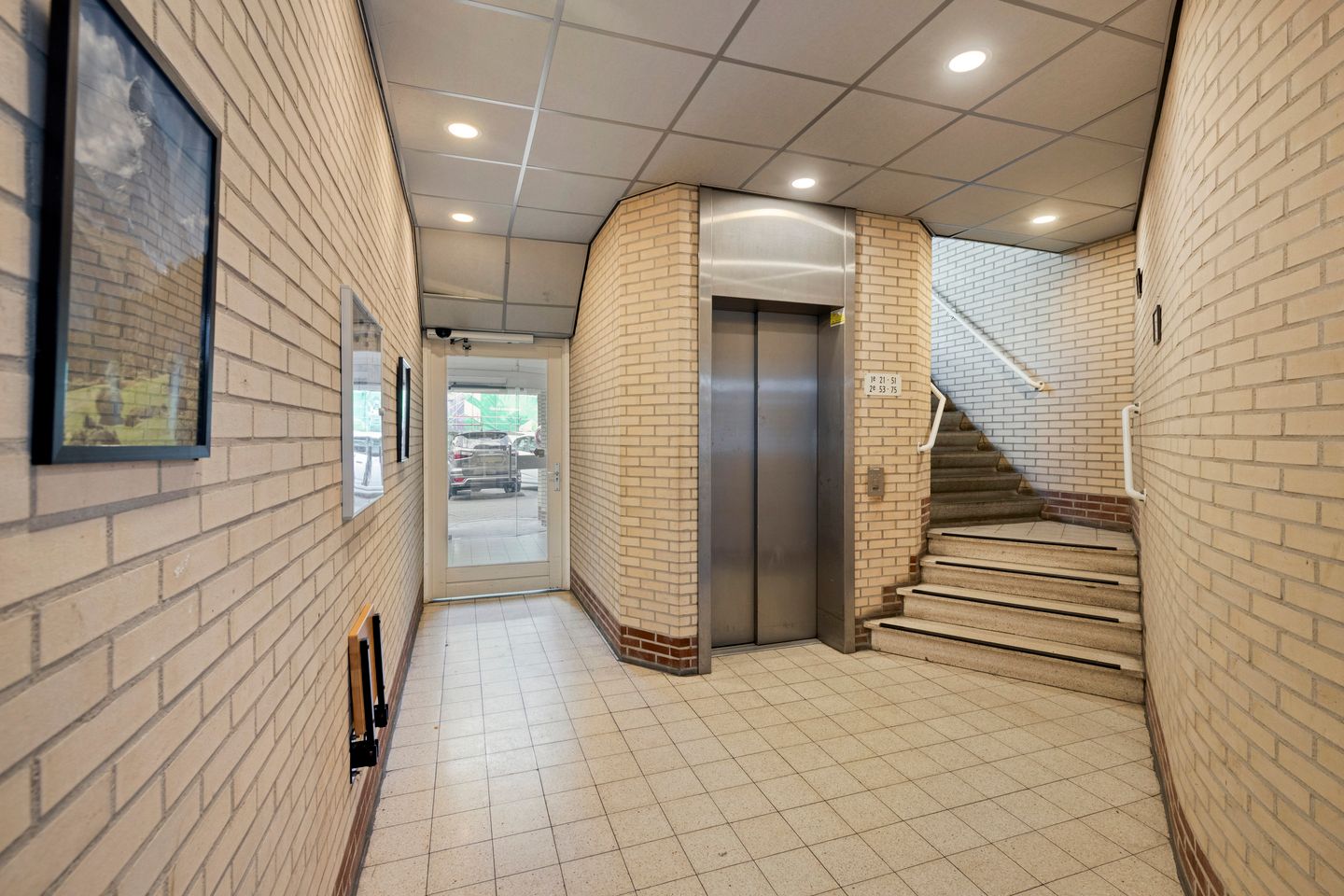 Foto 20 van Den Bogerd 35