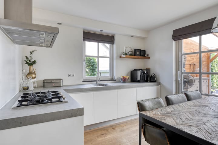 Foto 11 van Molenweg 32-A