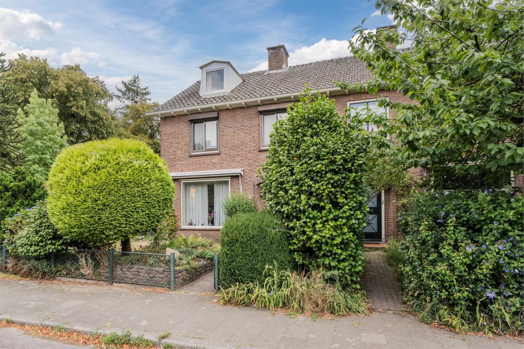 Foto 2 van Van Huevenstraat 1