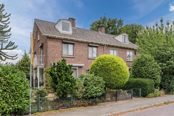 Foto 3 van Van Huevenstraat 1