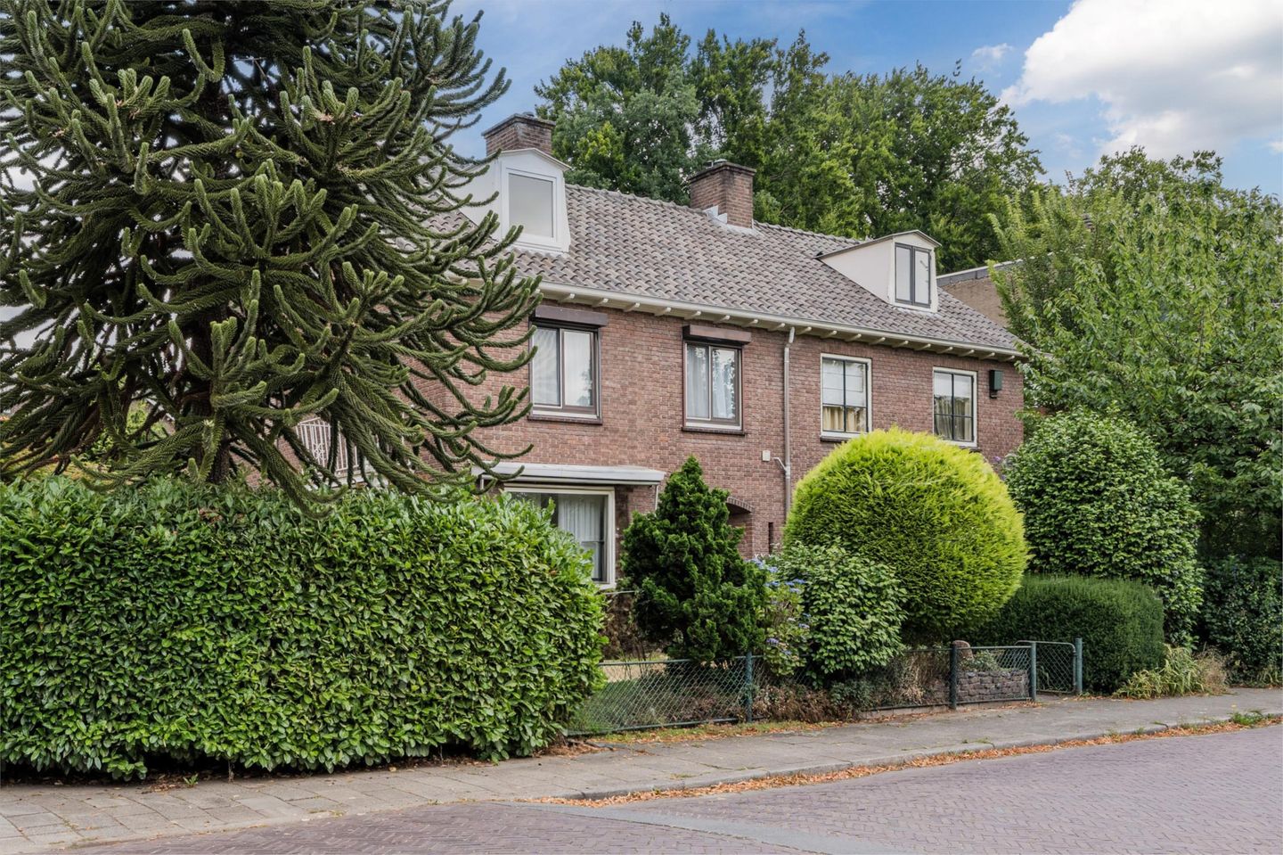 Foto 4 van Van Huevenstraat 1