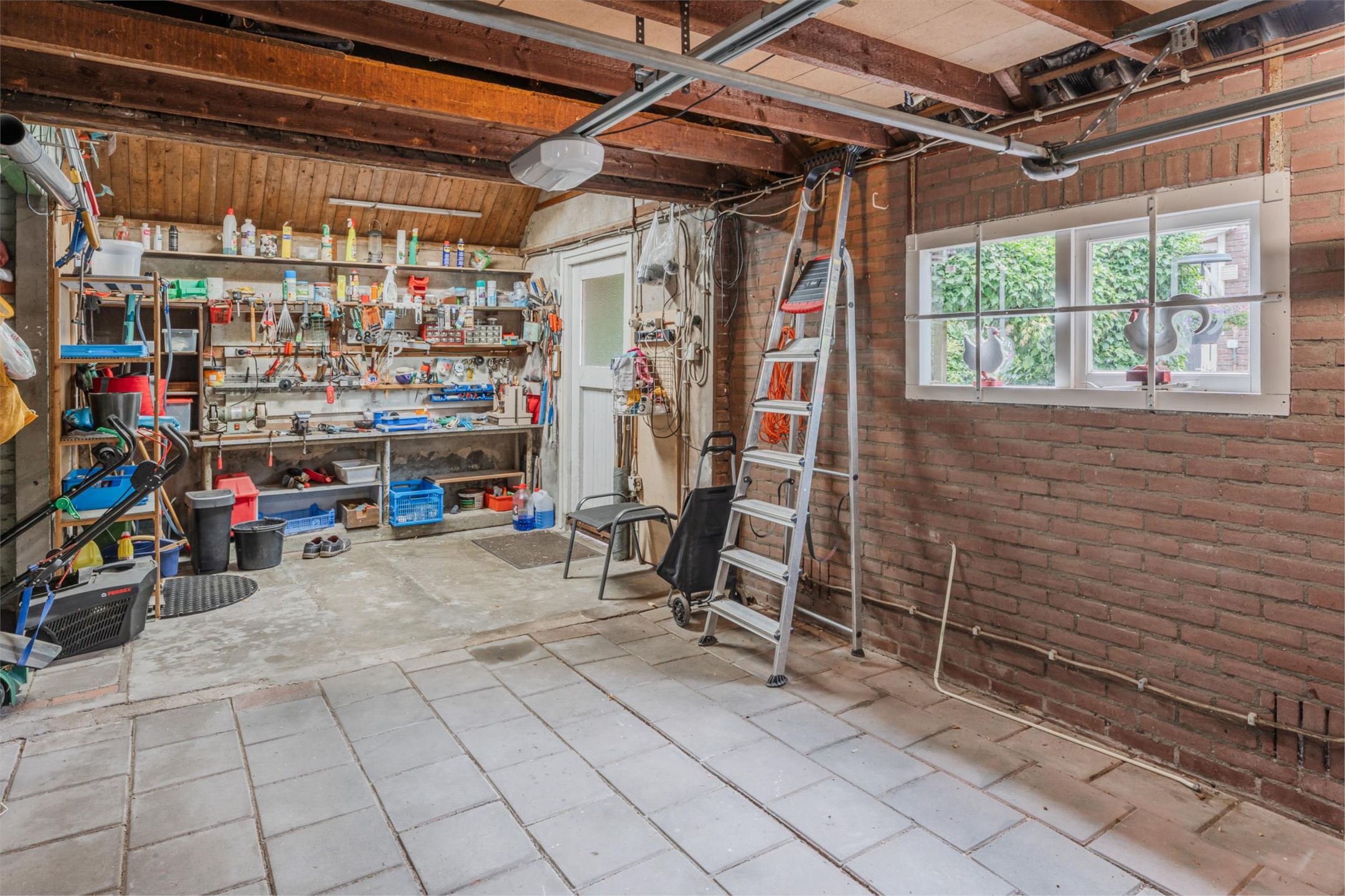 Foto 42 van Van Huevenstraat 1