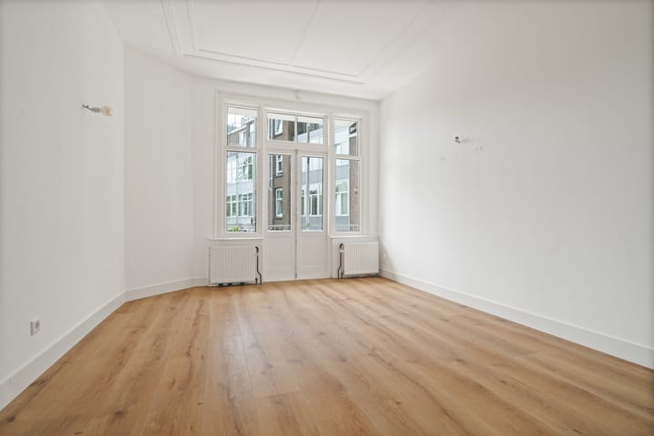 Photo 13 of Admiraal De Ruijterweg 57-2