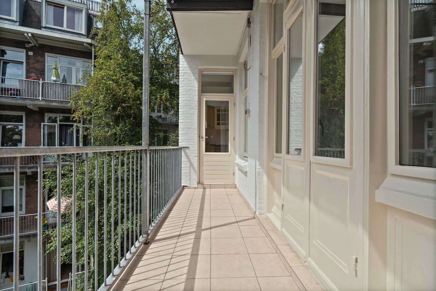 Foto 20 van Admiraal De Ruijterweg 57-2