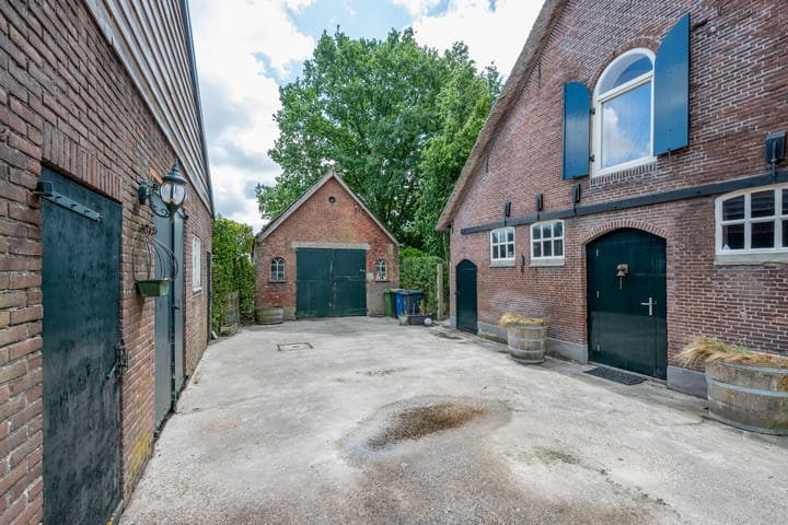 Foto 60 van Waalseweg 84