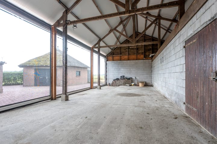 Foto 83 van Waalseweg 84