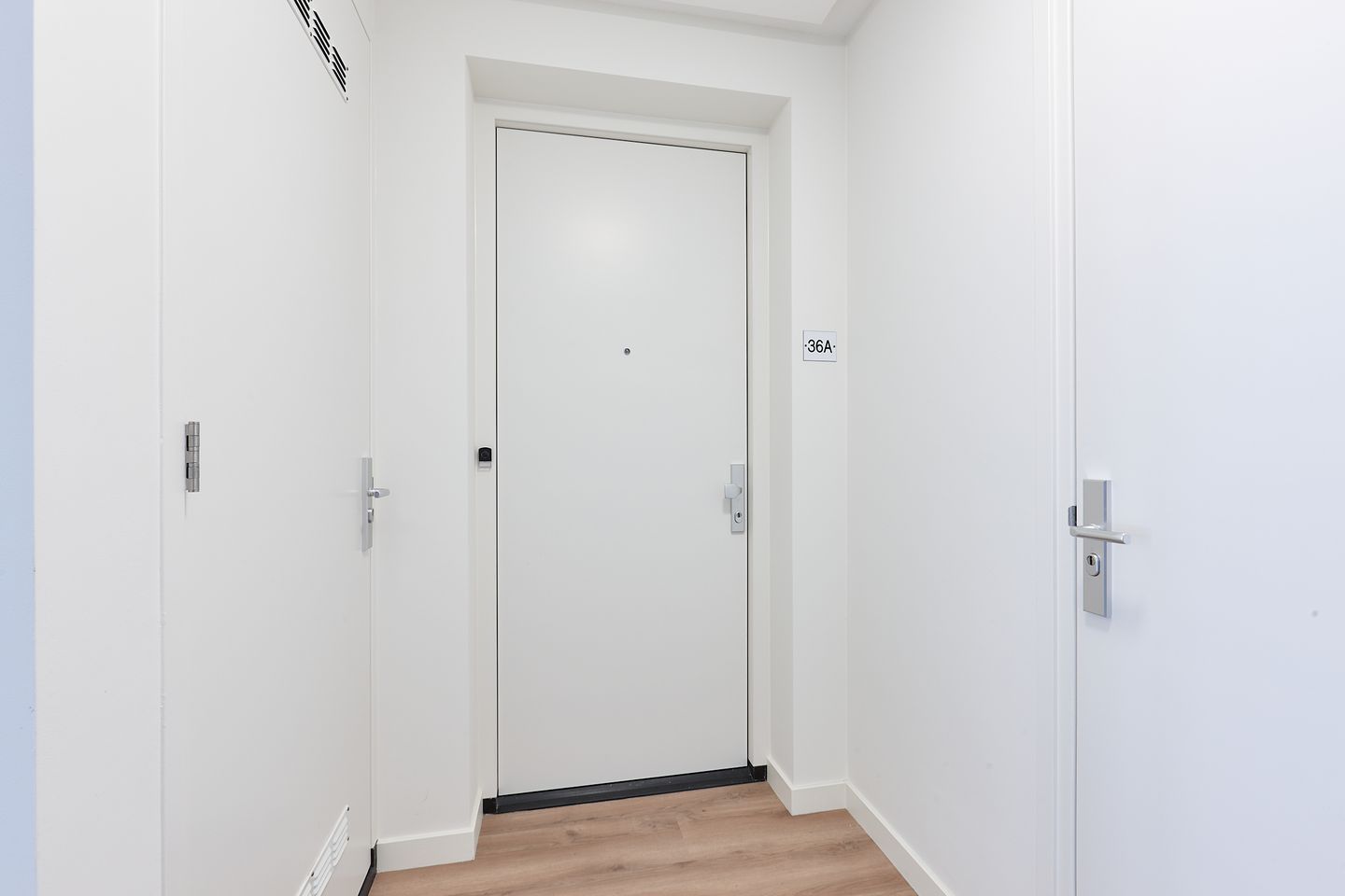 Photo 19 of Ouverturestraat 36-A