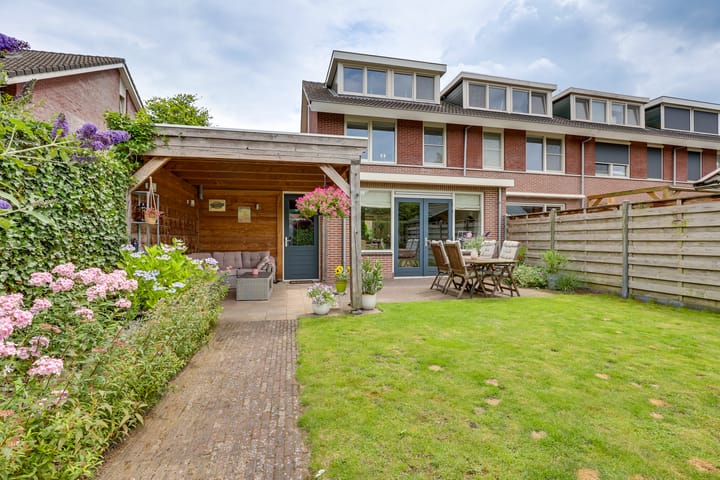 Foto 2 van Hooiweide 6