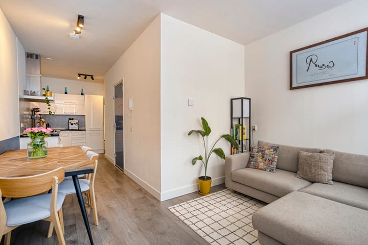 Foto 2 van Van der Hoopstraat 37-1