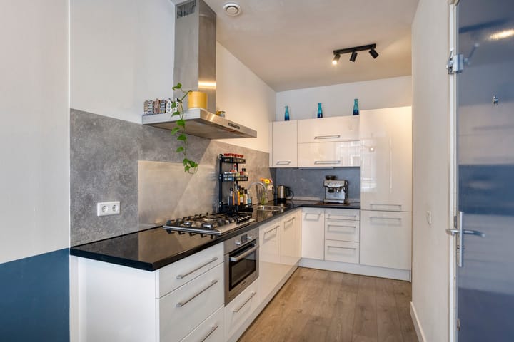 Foto 9 van Van der Hoopstraat 37-1