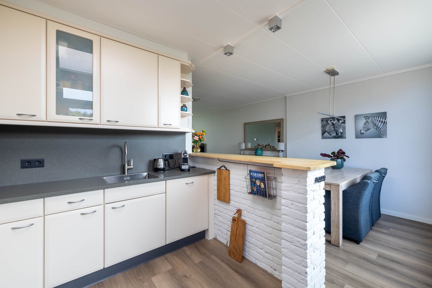 Foto 10 van Johanna van Burenlaan 12