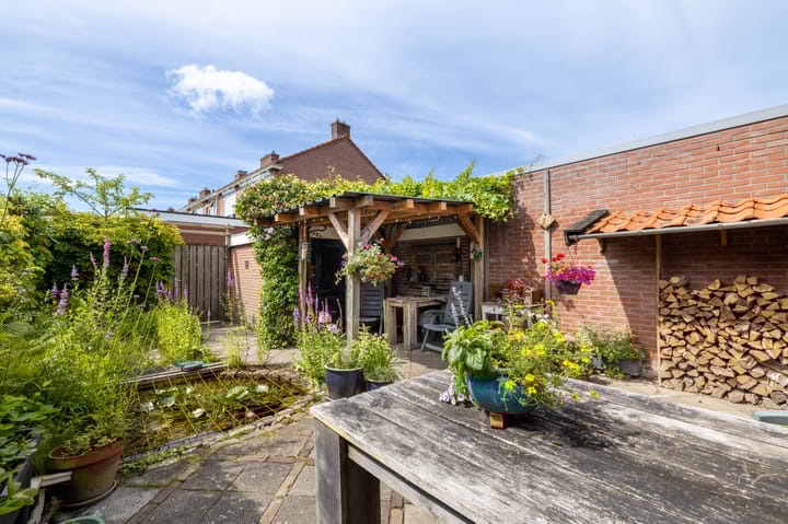 Foto 21 van Johanna van Burenlaan 12