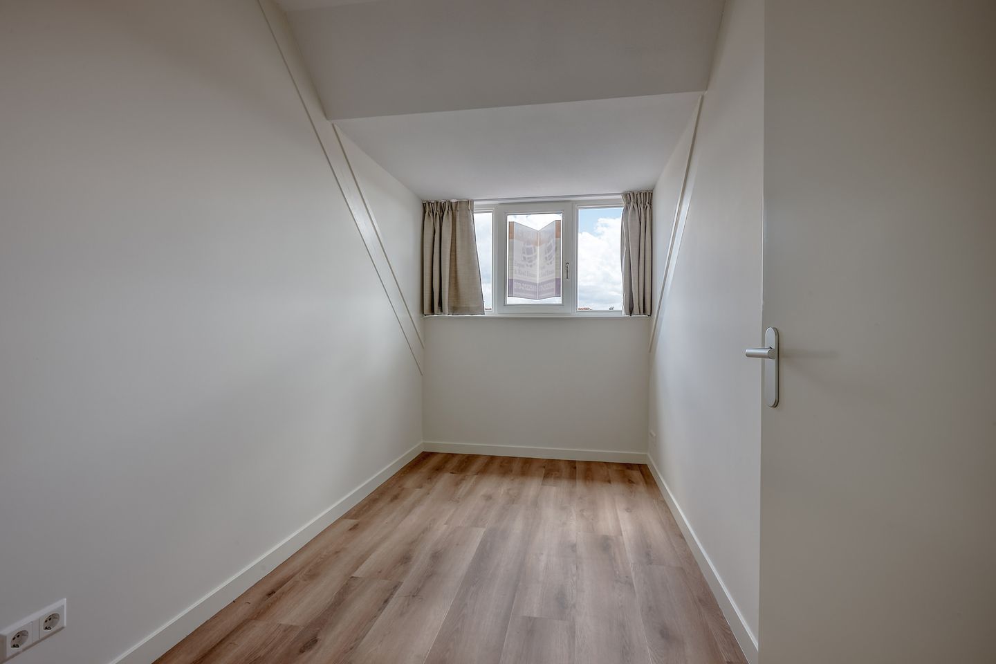 Photo 14 of Ouverturestraat 36-E