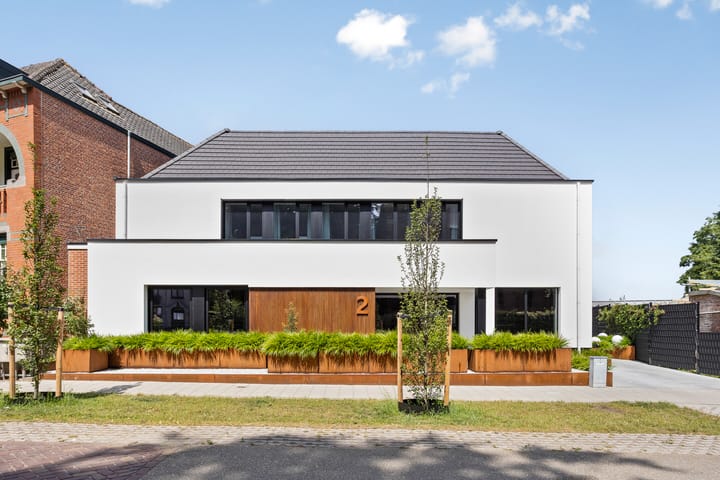 Foto 2 van Dorpsplein 2