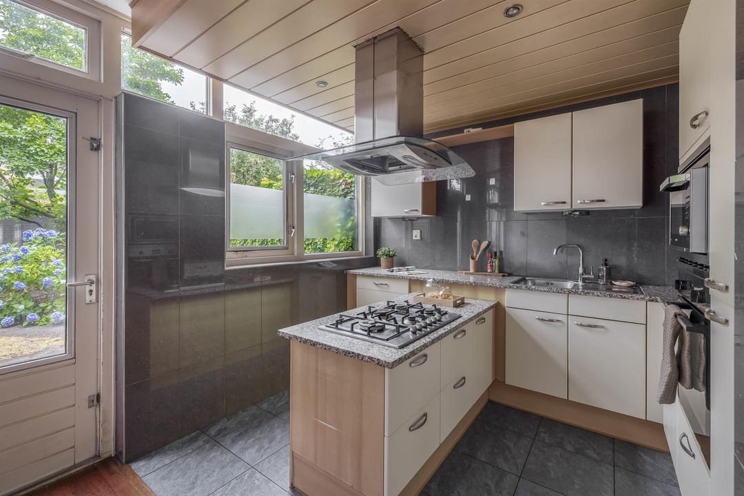 Foto 11 van Van Breestraat 138