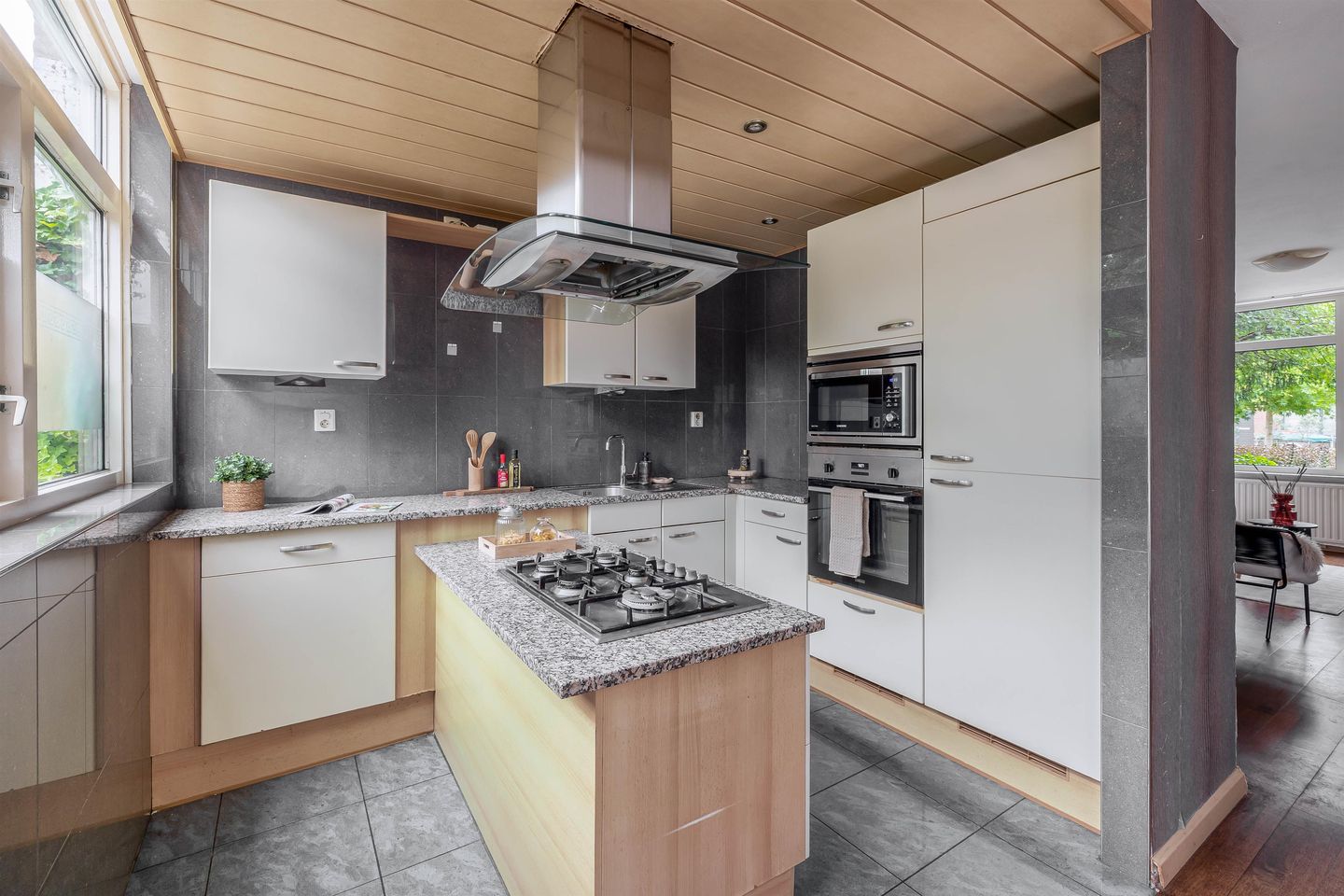 Foto 10 van Van Breestraat 138