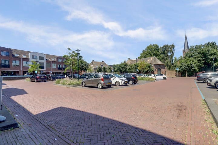 Foto 2 van Kerkplein 124