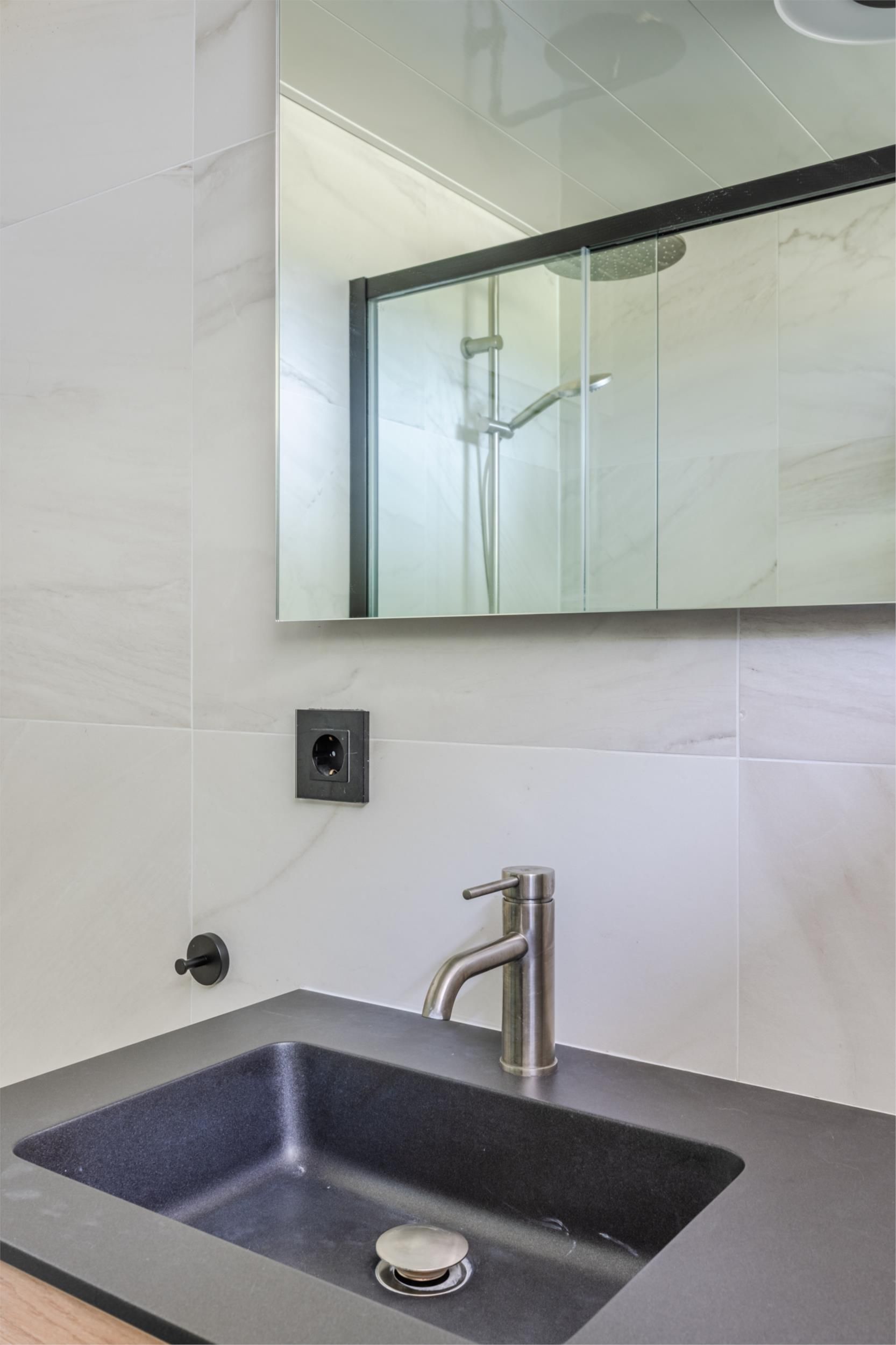 Photo 24 of Hooftweg 69