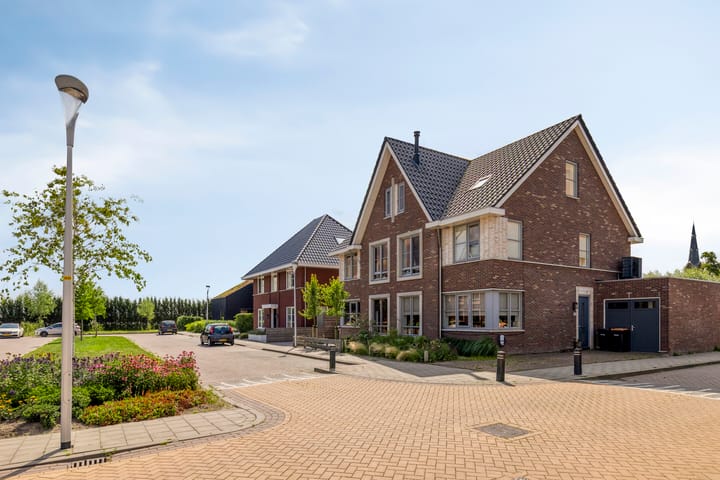 Photo 6 of Arent van Gentlaan 43