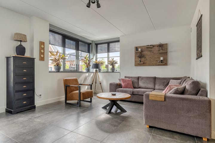 Photo 12 of Arent van Gentlaan 43