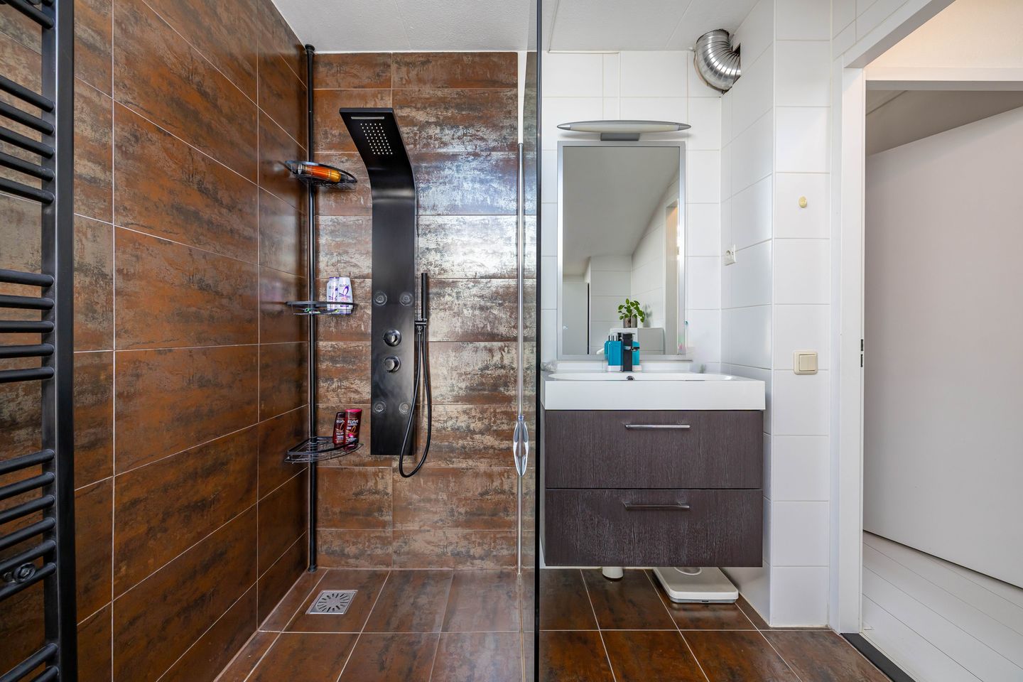 Foto 19 van Willem Valkstraat 10