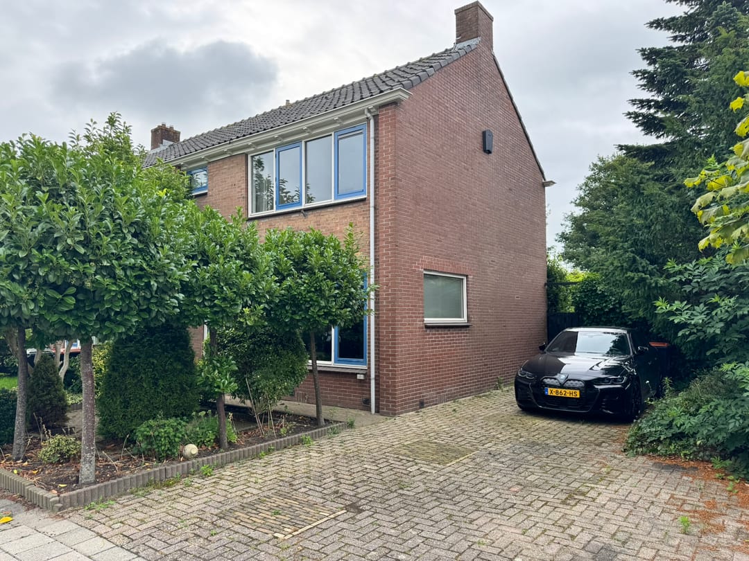 Photo 1 of Noorder Sluisstraat 29