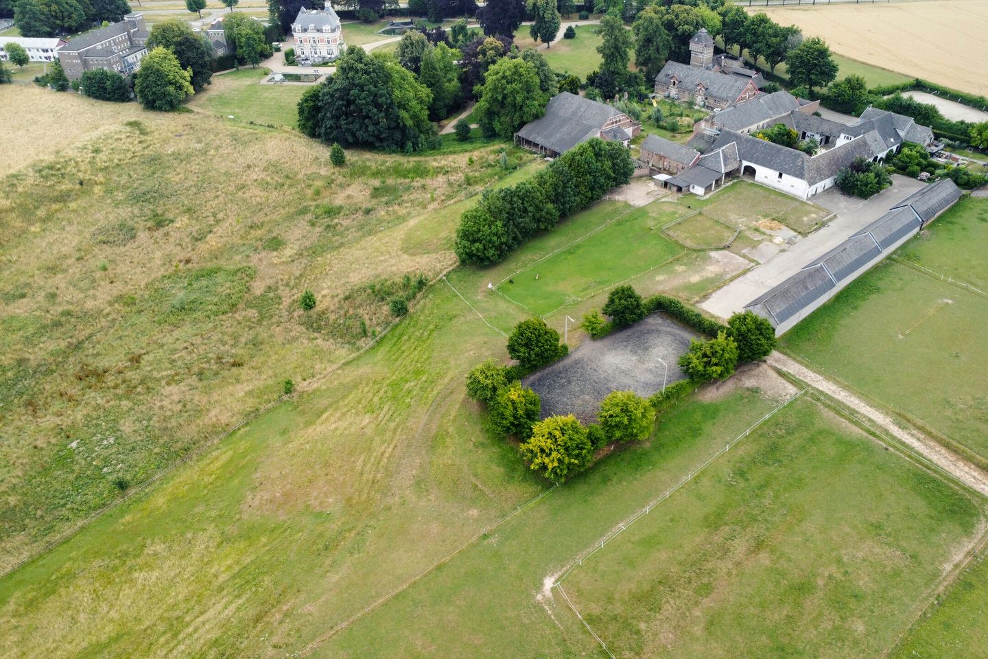 View photo 1 of Imstenrade 1-a*
