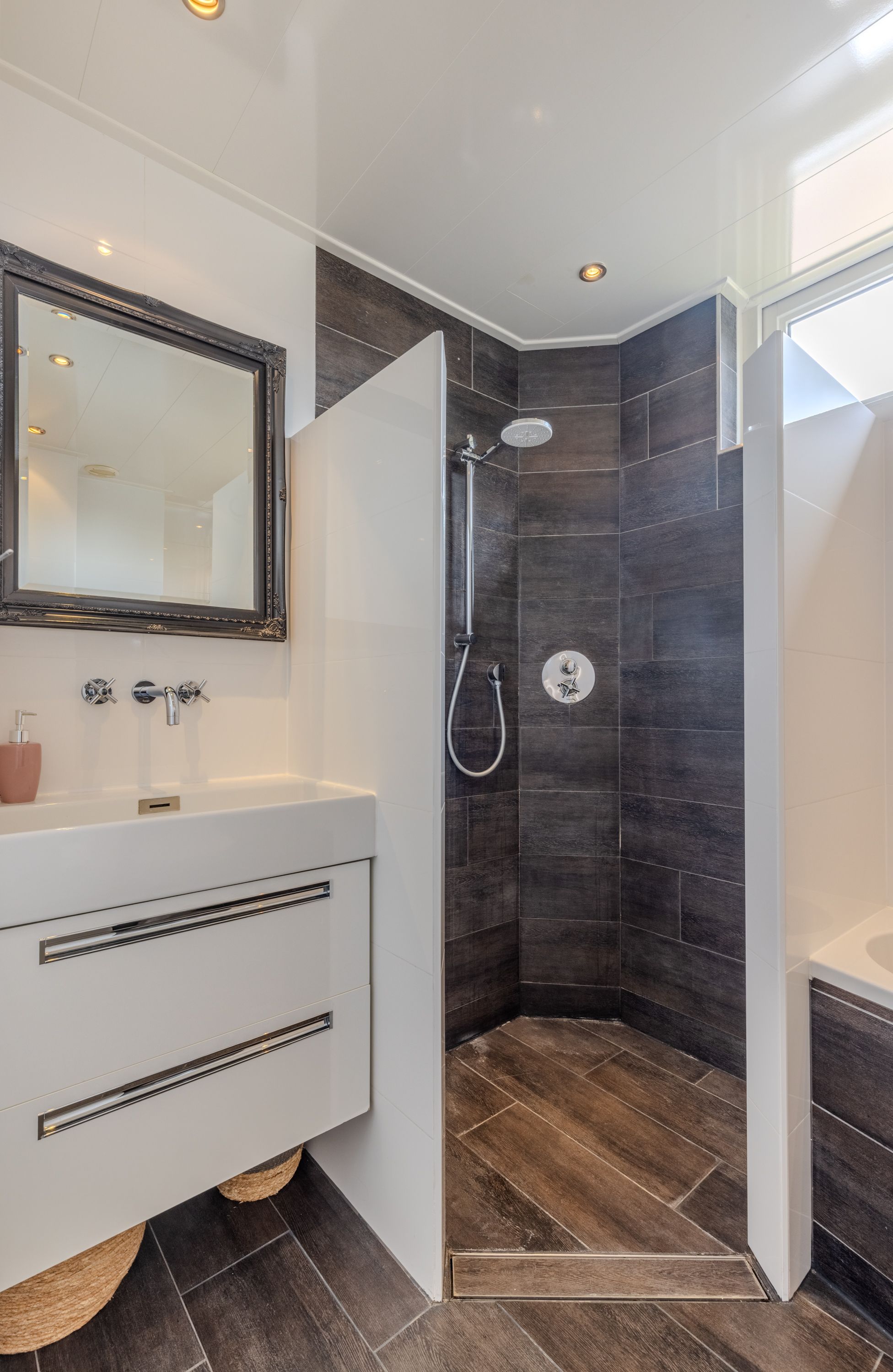 Foto 24 van Dahliastraat 19