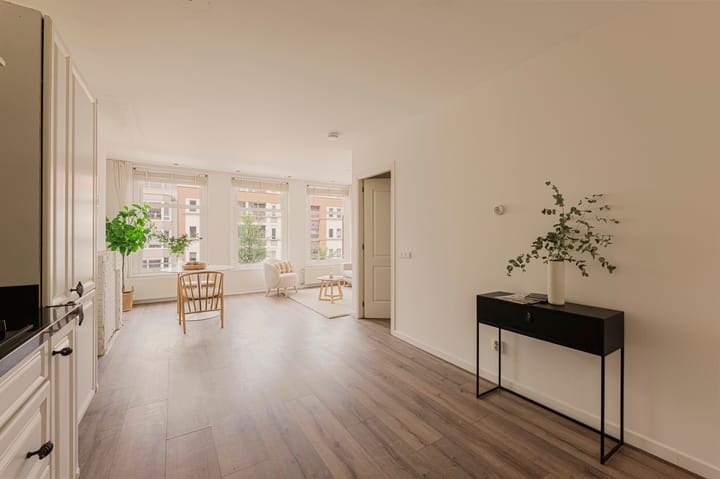 Photo 13 of Eerste Van Swindenstraat 38-2