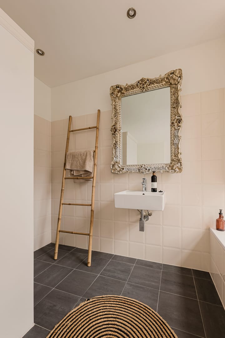 Photo 19 of Eerste Van Swindenstraat 38-2