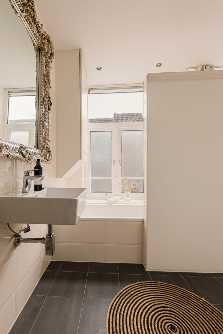 Photo 21 of Eerste Van Swindenstraat 38-2