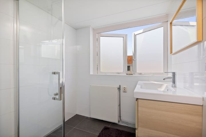 Foto 17 van Tjoenerstraat 18