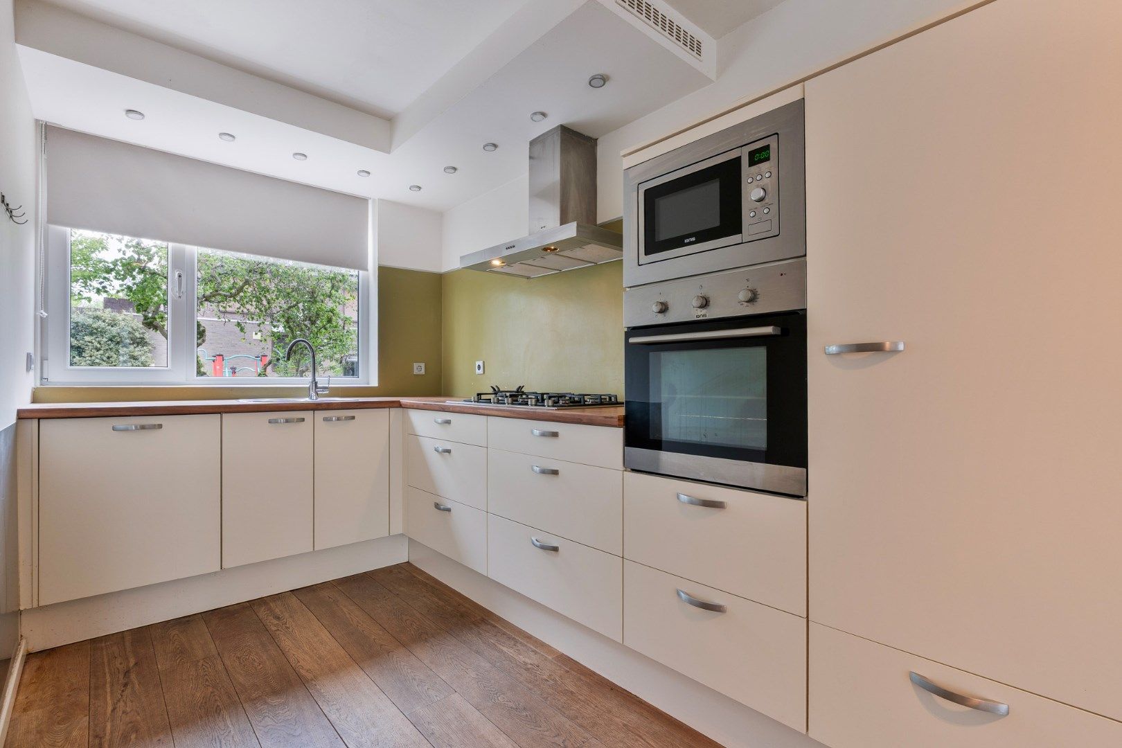 Foto 6 van Bij de Postwagen 42