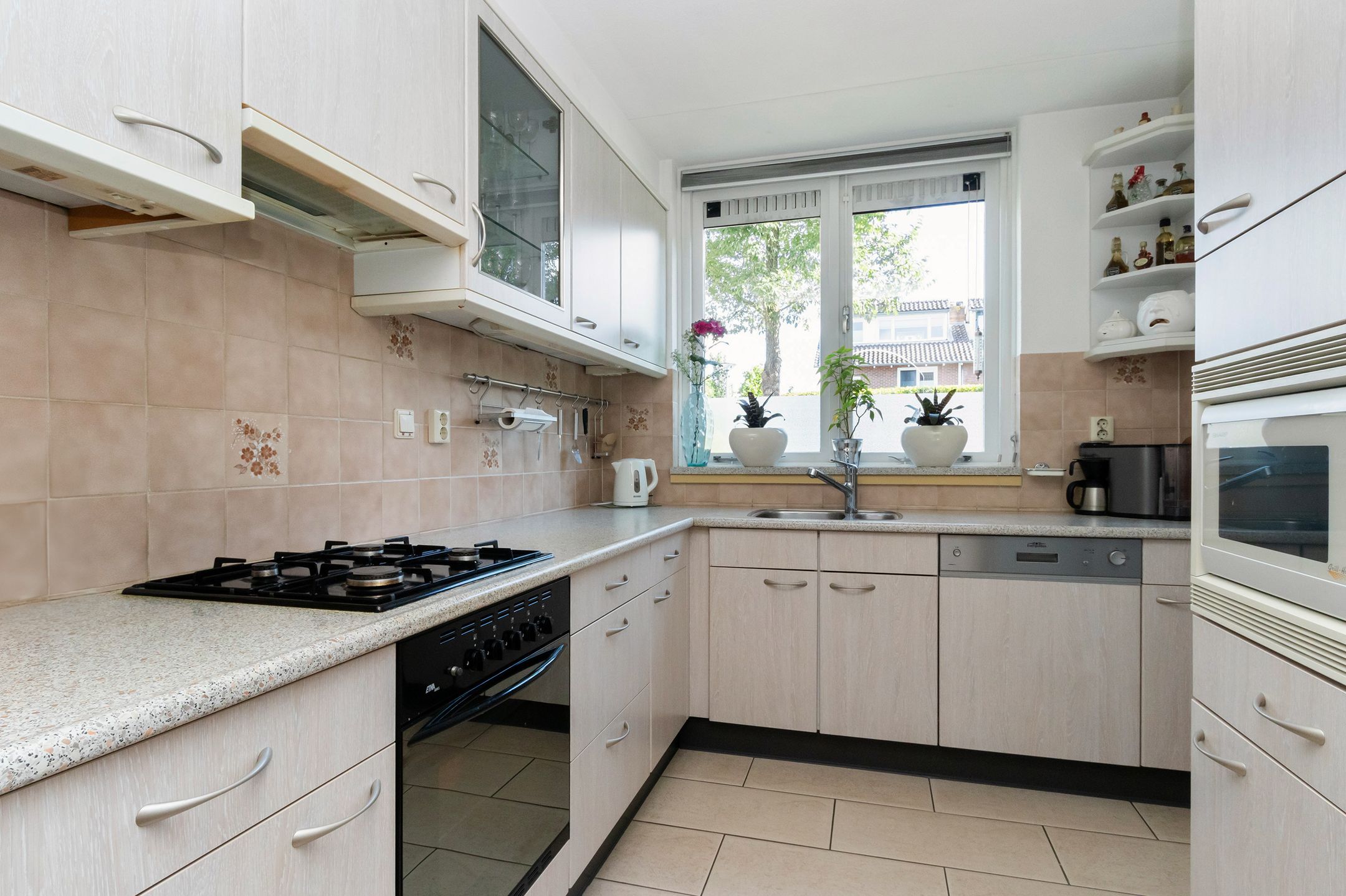 Photo 9 of Pieter van der Leelaan 10