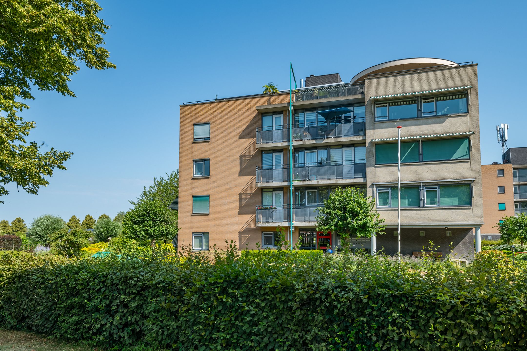 Foto 9 van Hof van Cambridge 159