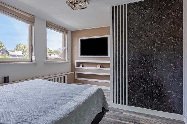 Photo 5 of Koningspage 75