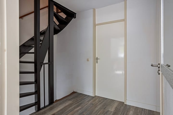 Photo 17 of Koningspage 75