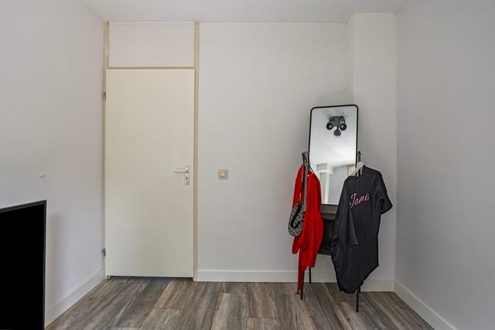 Photo 23 of Koningspage 75